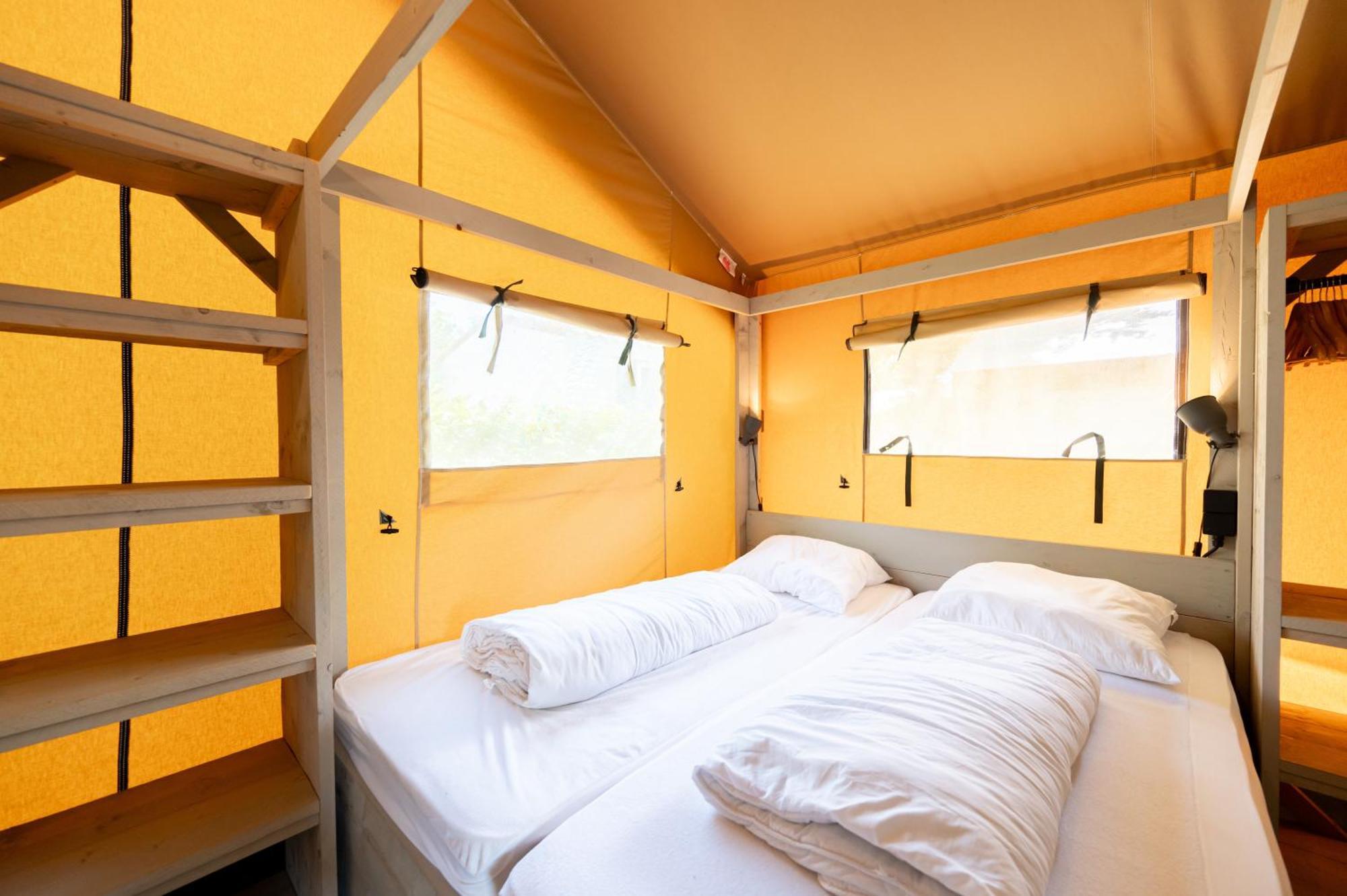 Hotel Glamping Twente à Denekamp Extérieur photo