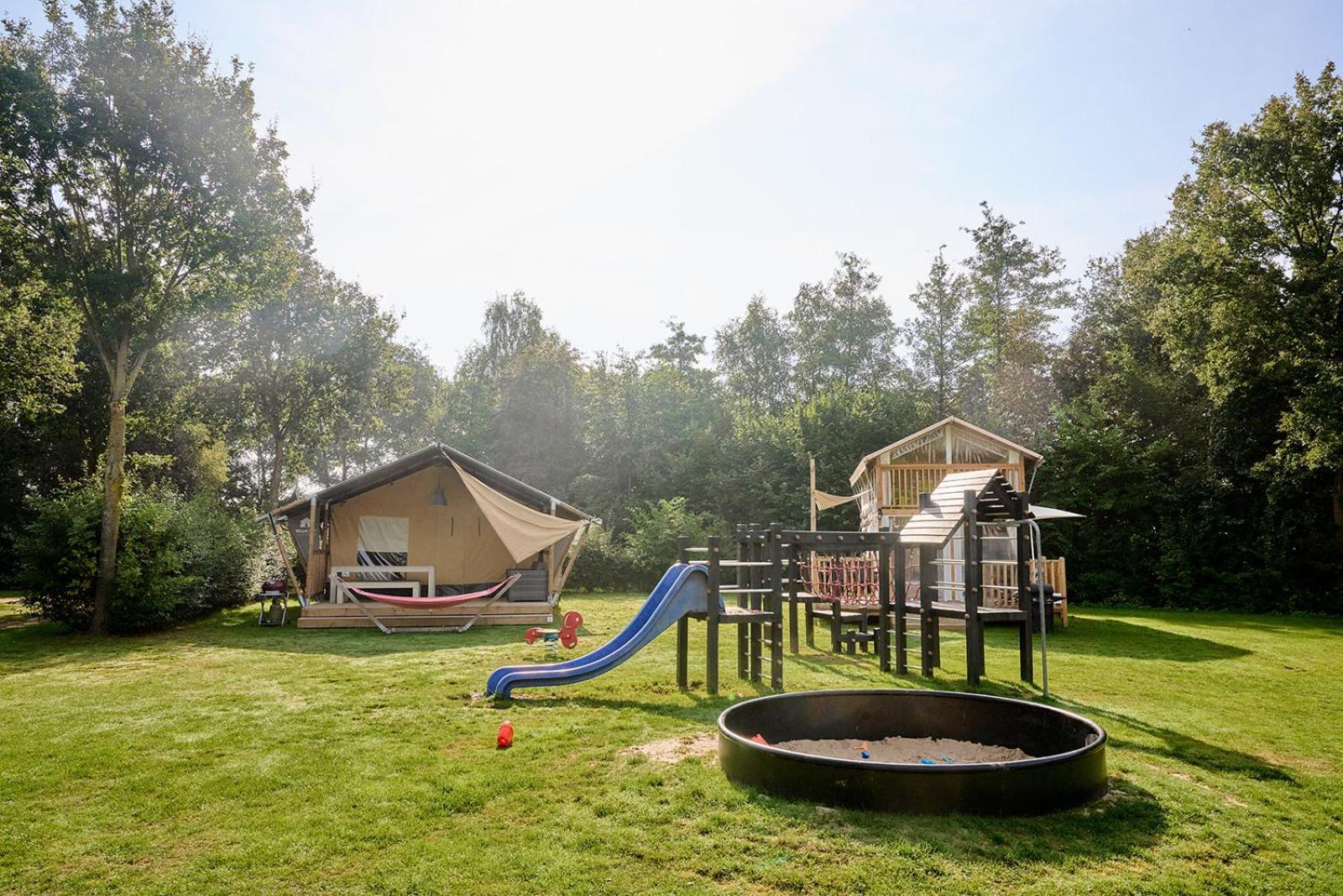 Hotel Glamping Twente à Denekamp Extérieur photo